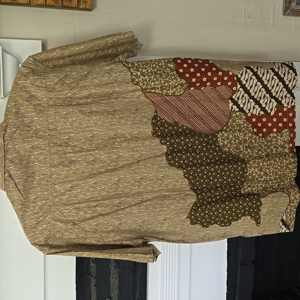 K Karunia Patchwork Short Sleeve Shirt - Picture 9 of 10